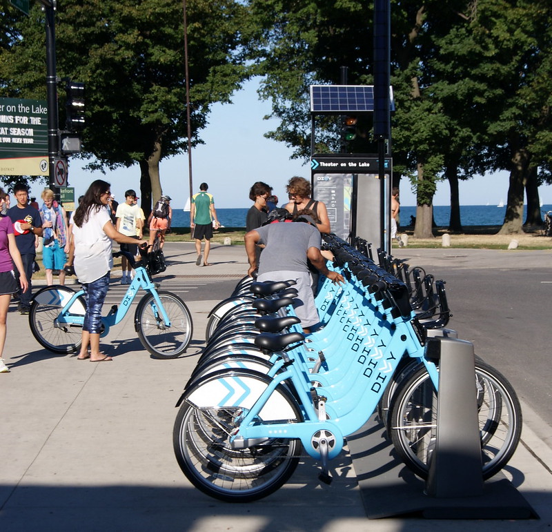Divvy bikes are rentable in public locations, like along the Lakefront Trail shown here. Chicago bike safety photo from Teresa Grau Ros